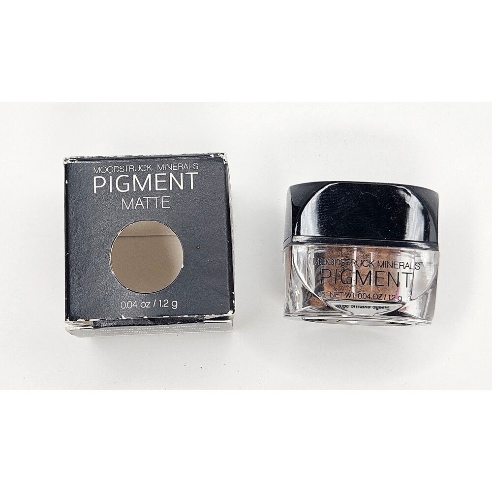 Younique Moodstruck Minerals Pigment Matte Beautiful New in Box